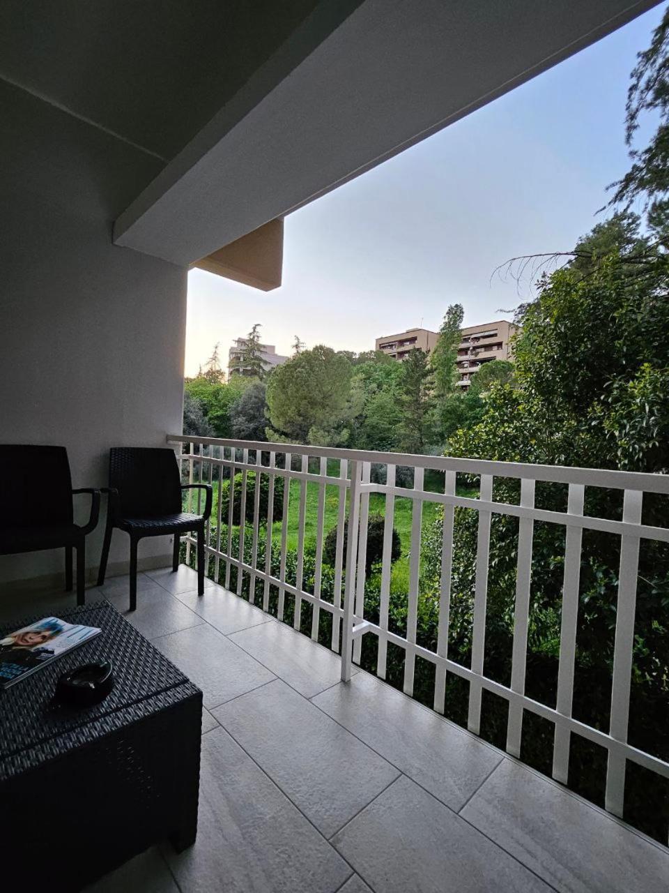 Albergo Nyers Perugia Bagian luar foto