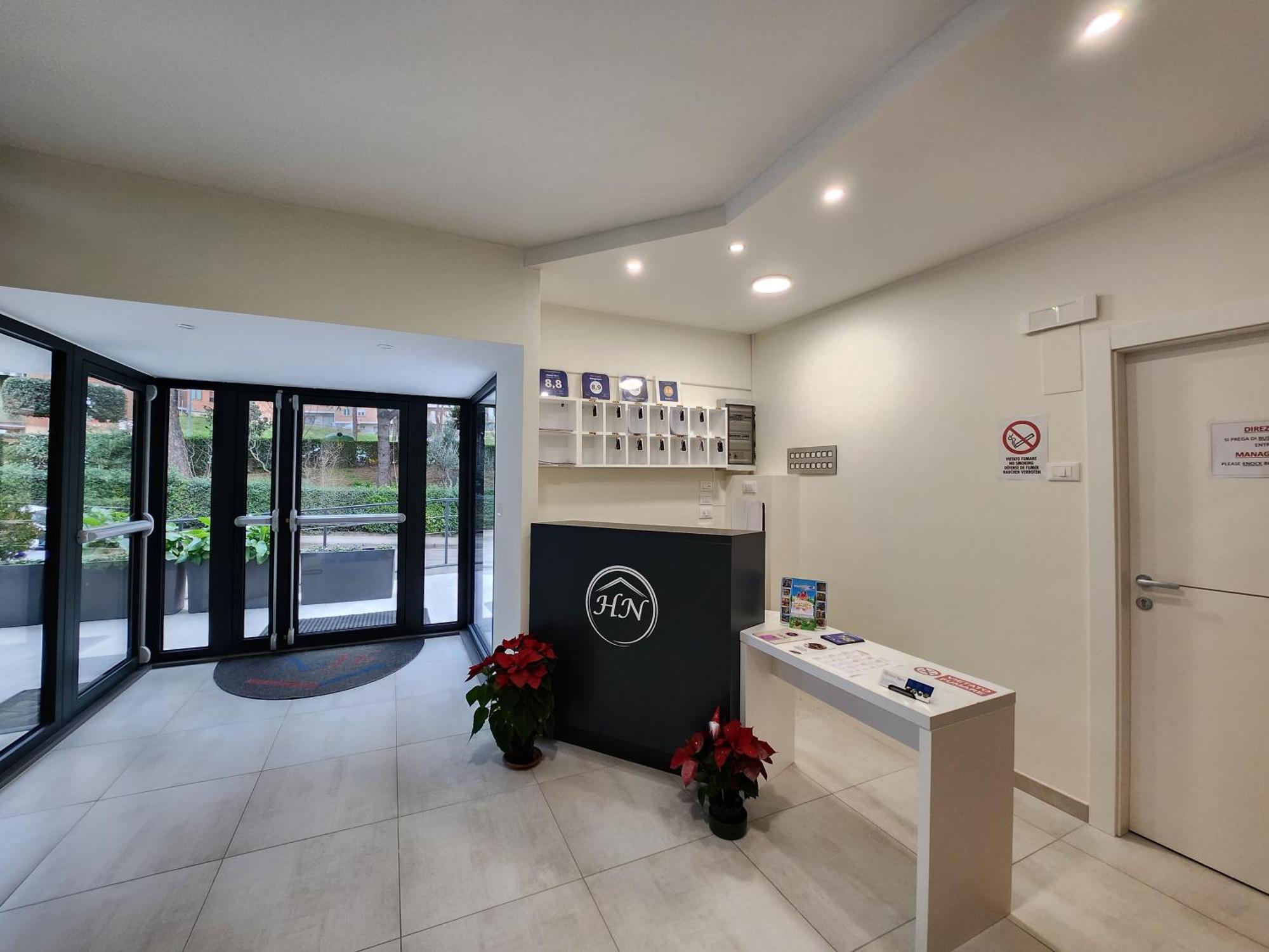 Albergo Nyers Perugia Bagian luar foto