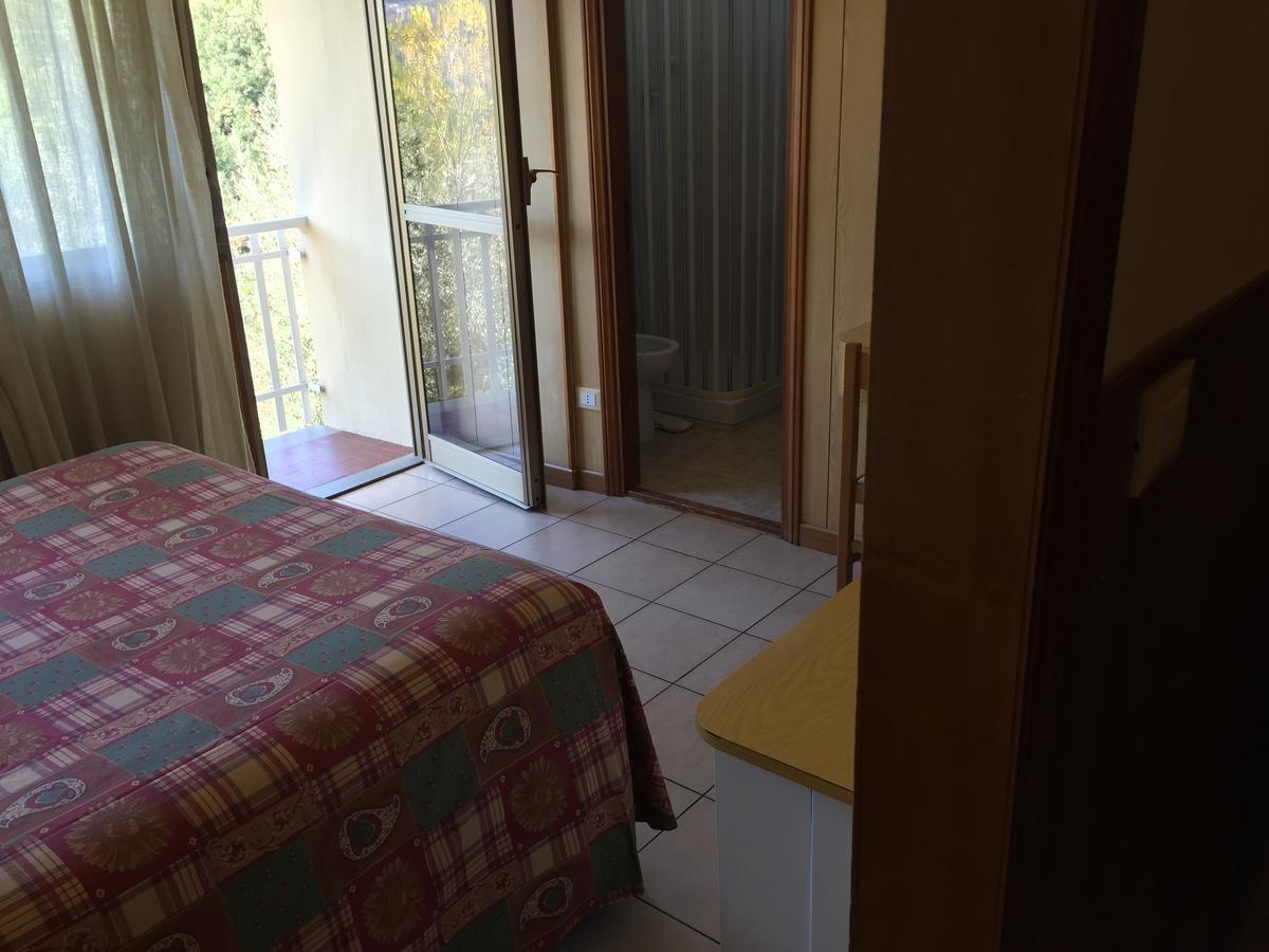 Albergo Nyers Perugia Bagian luar foto