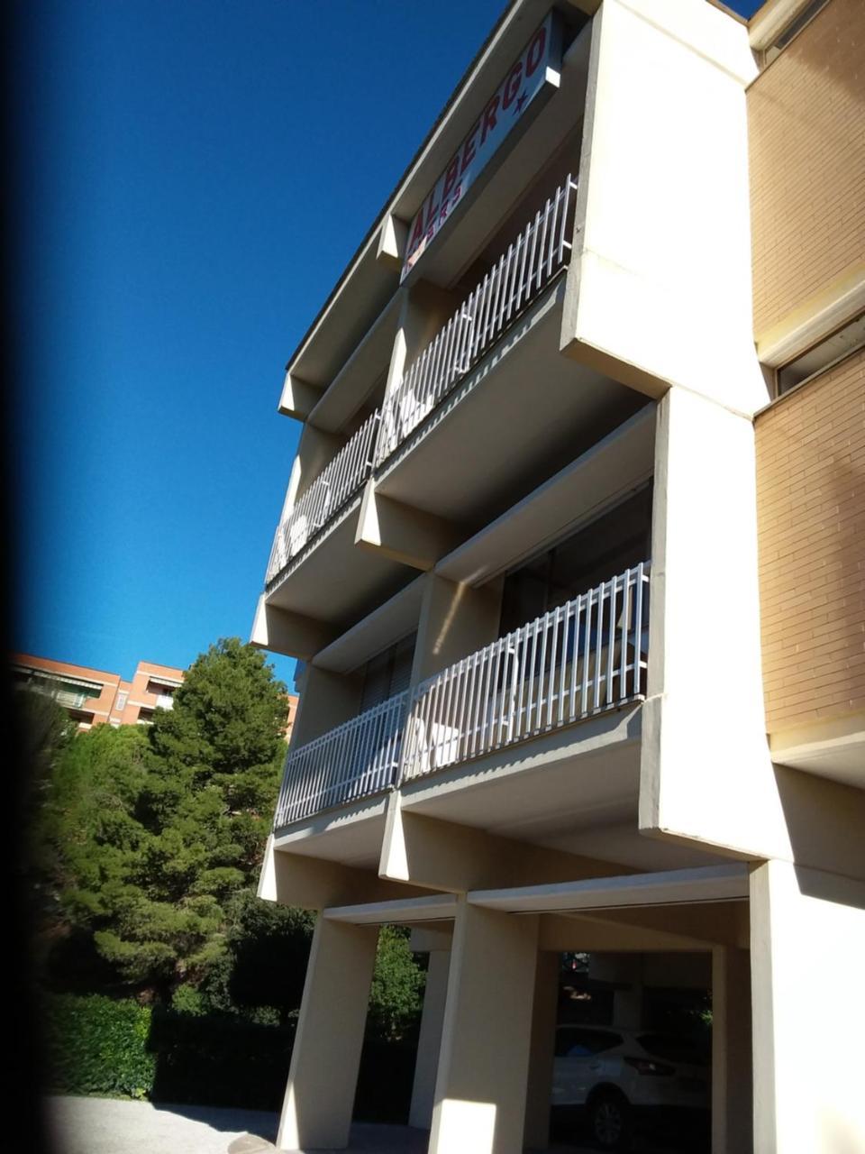 Albergo Nyers Perugia Bagian luar foto