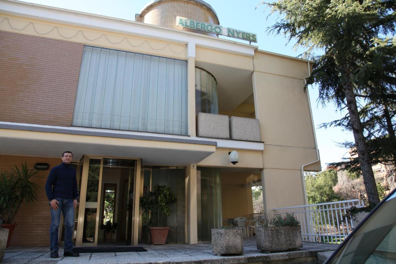 Albergo Nyers Perugia Ruang foto
